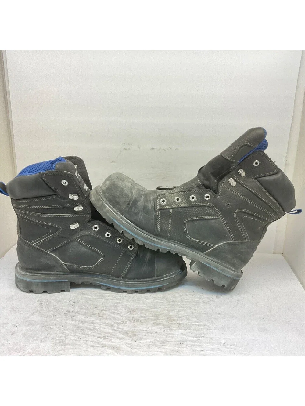 Dakota Men's 8